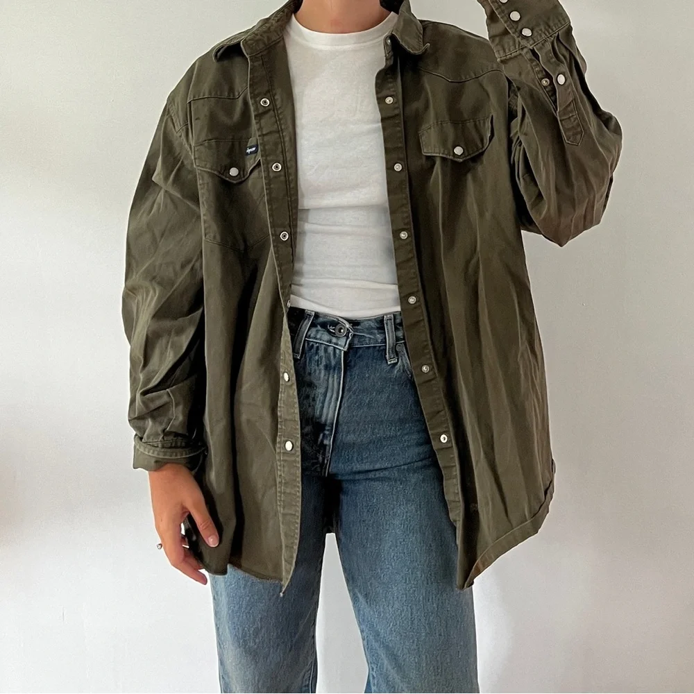 Wrangler button down shirt